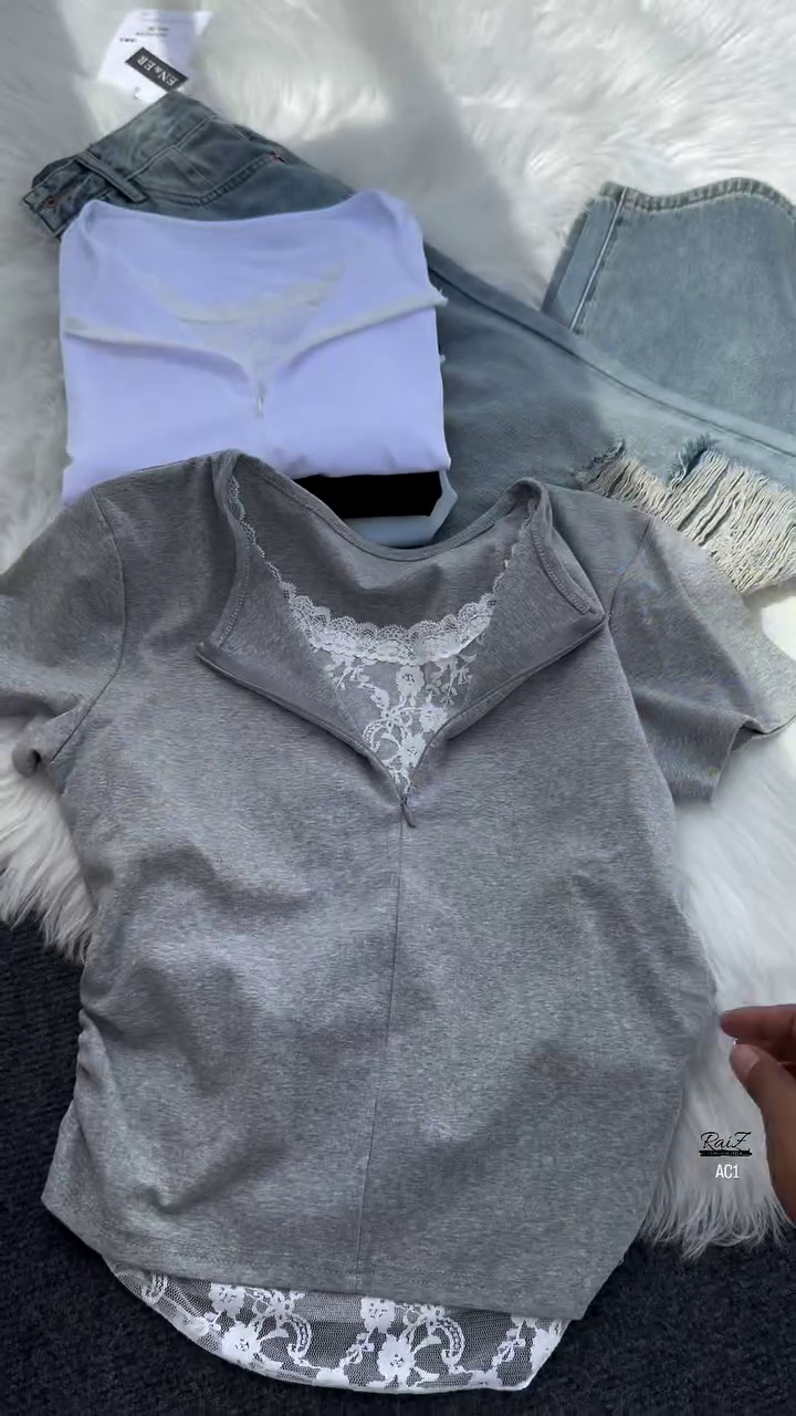 Women’s Grey Lace Detail V-Neck Short Sleeve Top - Image 3