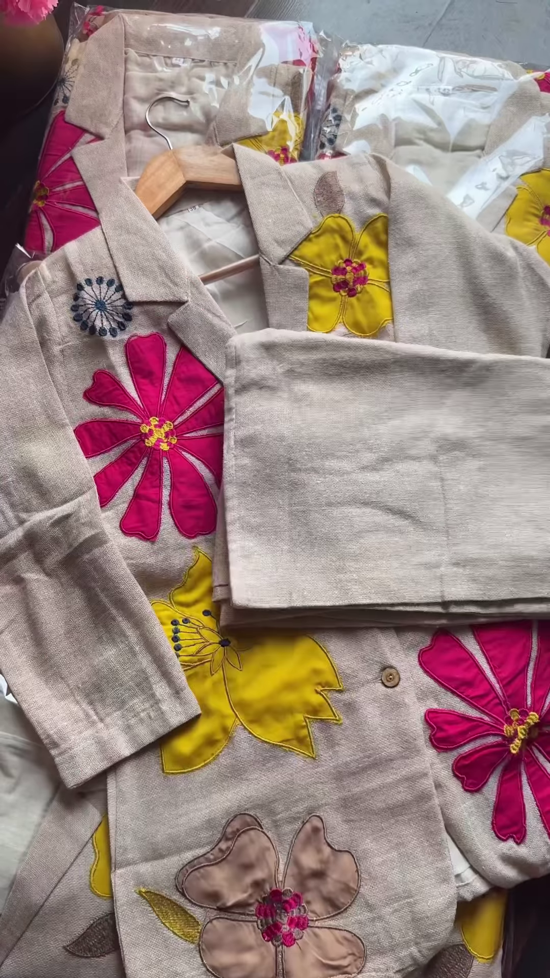 Meadow Bloom: Applique Linen Co-ord Blazer Set - Image 4